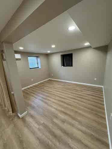 Large room for rent at beach housee