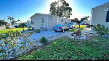 ROOMMATE WANTED