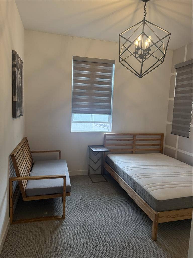 Single room subletting