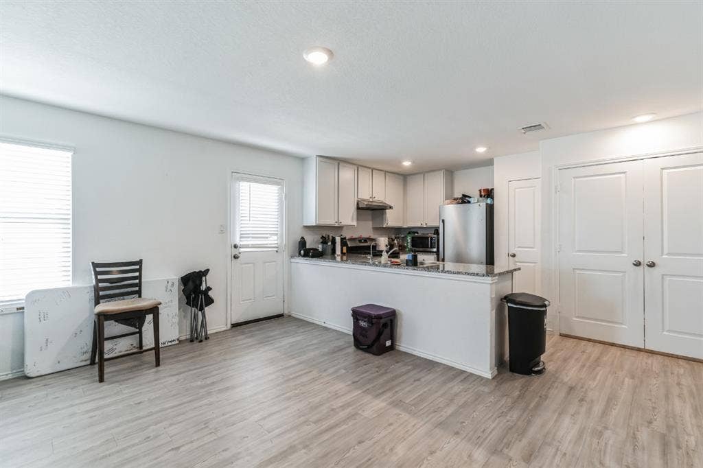 Clean and Stylish Rooms for Rent