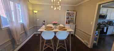 Furnished room in Detroit House