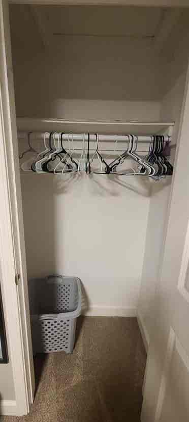 Furnished room in Detroit House