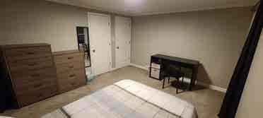 Furnished room in Detroit House