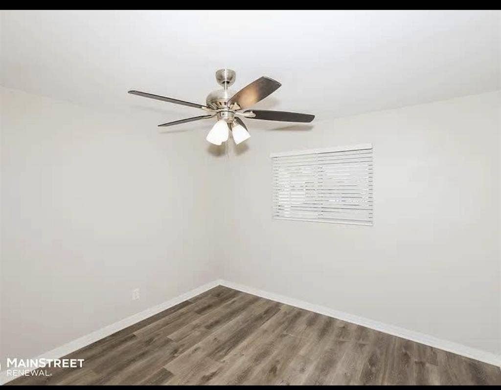 3 rooms for rent next to GCU