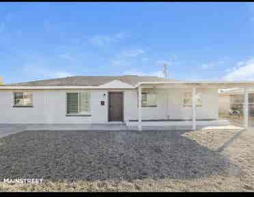 3 rooms for rent next to GCU