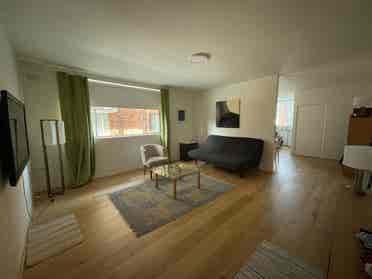 Room in fresh apartment, beachclose