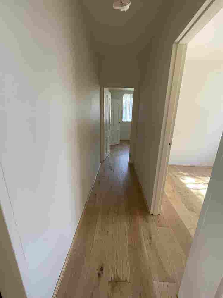 Large room with ensuite & parking