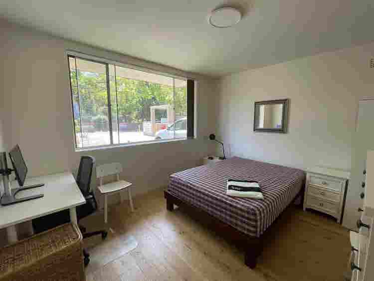 Large room with ensuite & parking
