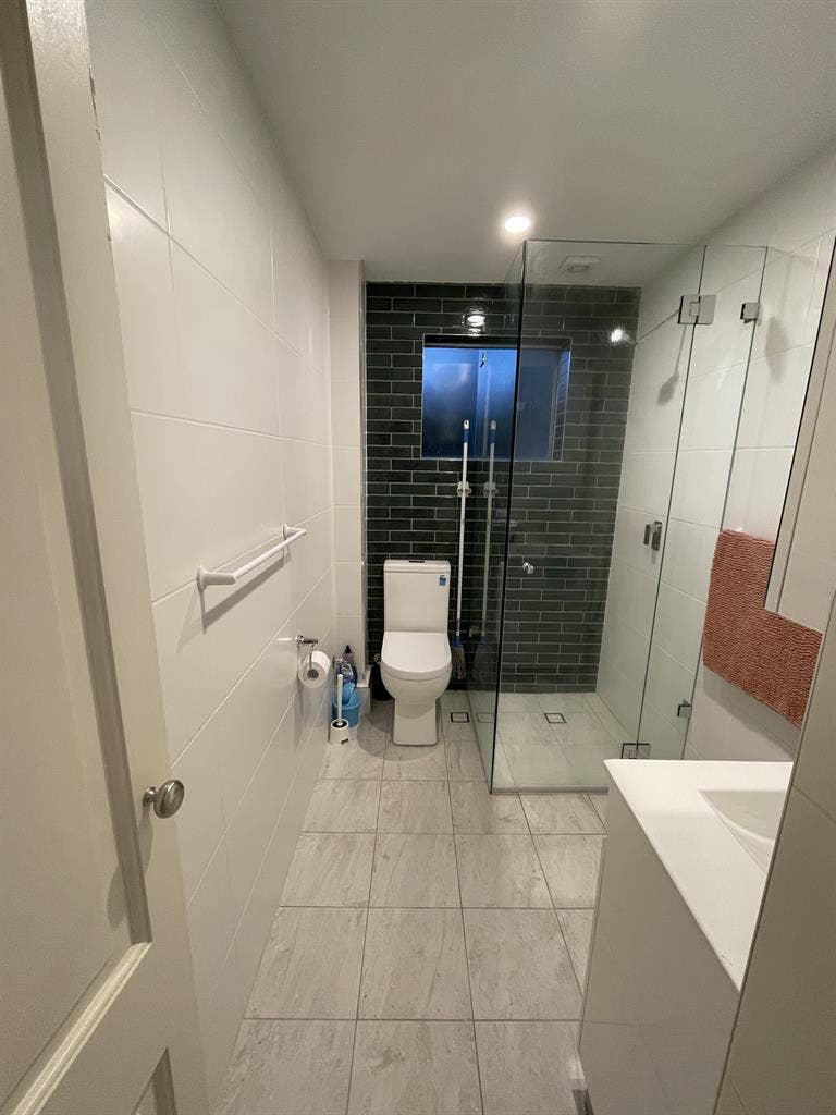 Nice private room in tidy space