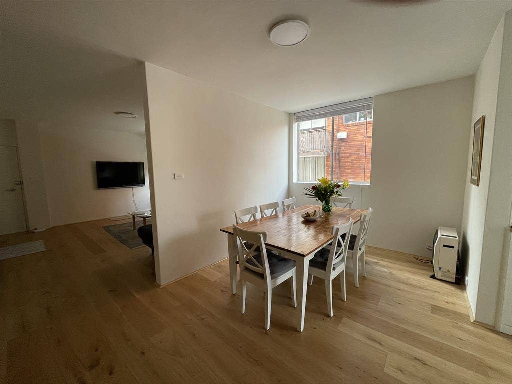 Nice private room in tidy space