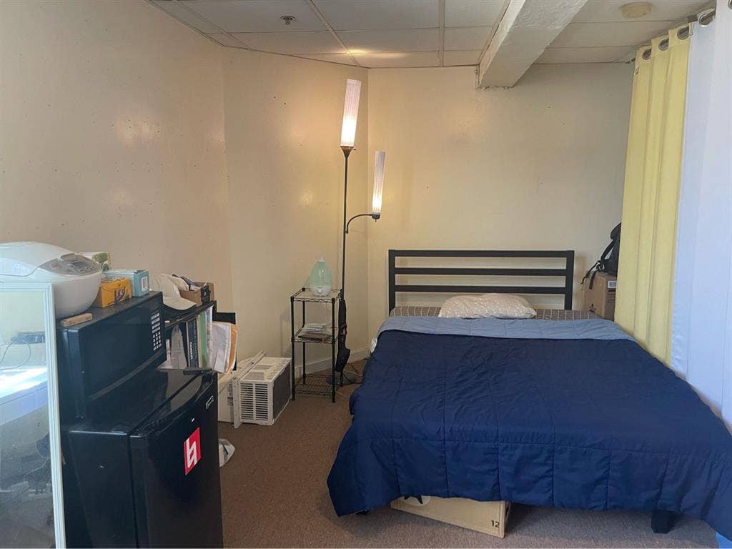 Room for rent July-August th