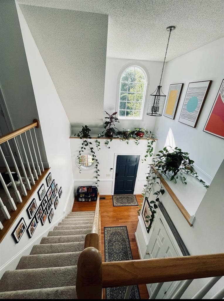 Charming room in Bo-ho style home