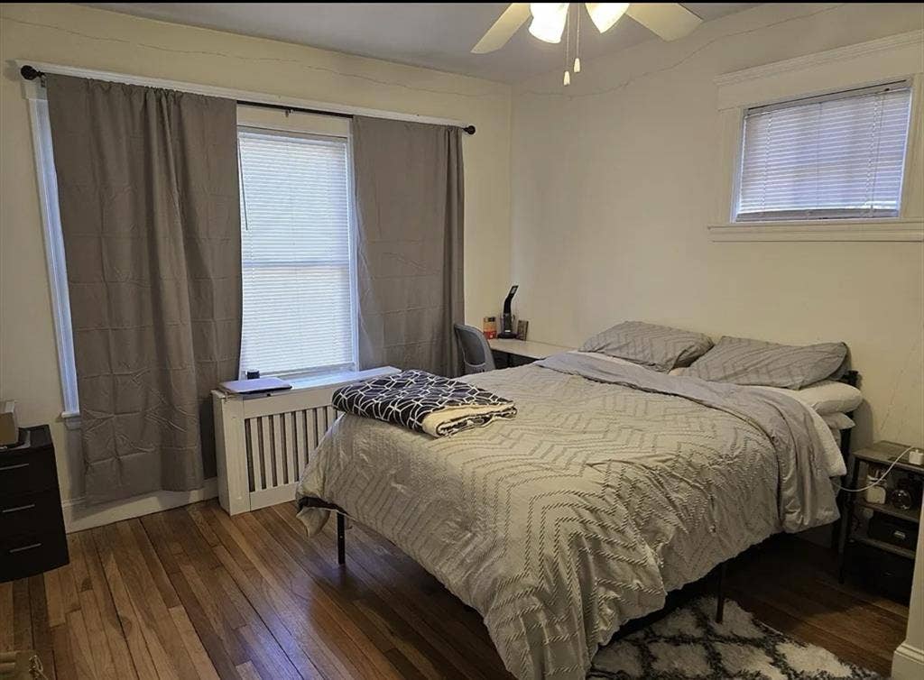 SUMMER SUBLET