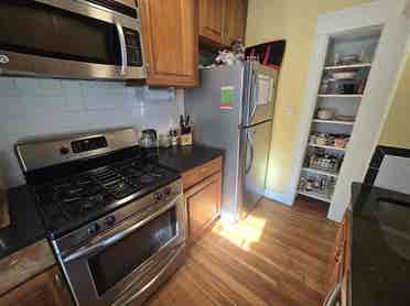 SUMMER SUBLET