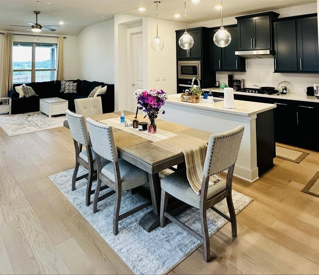 Move-in ready 2 private rooms!