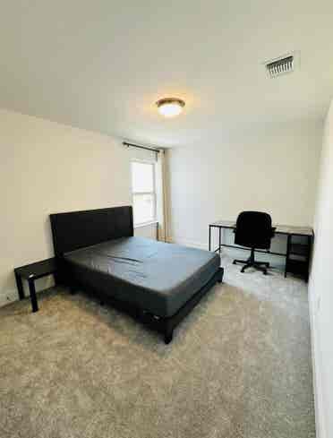Move-in ready 2 private rooms!