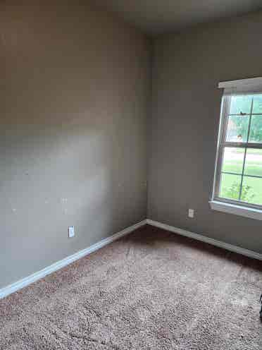 1 bedroom with closet for rent