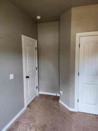 1 bedroom with closet for rent