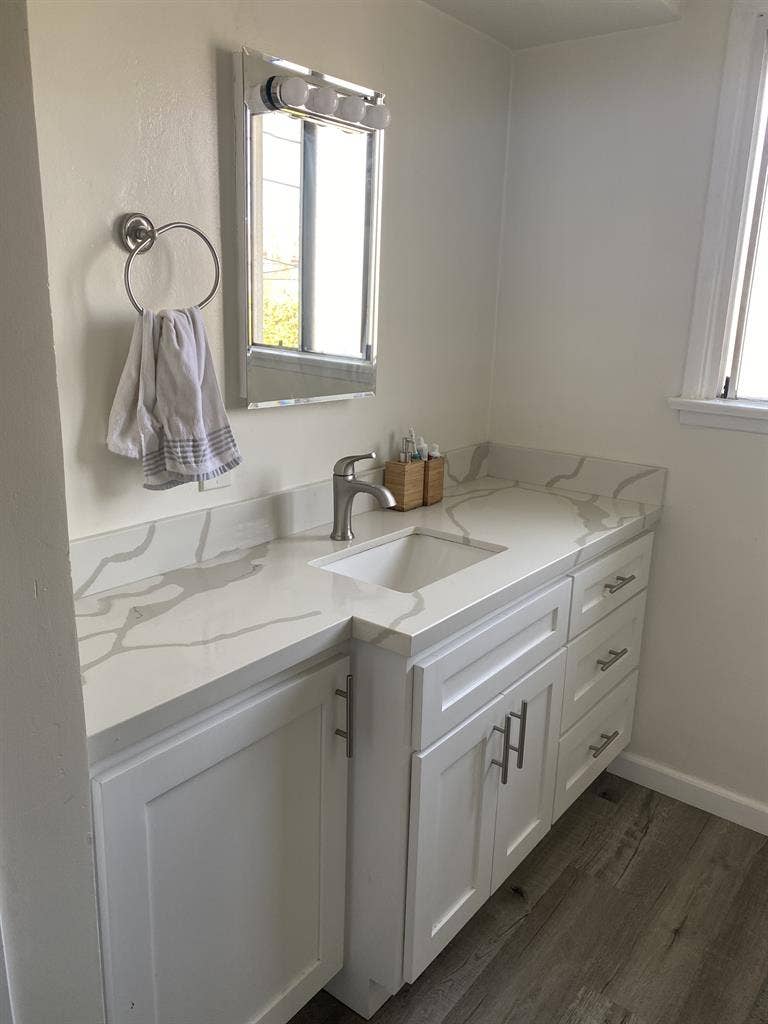 Looking 4 Female roommate