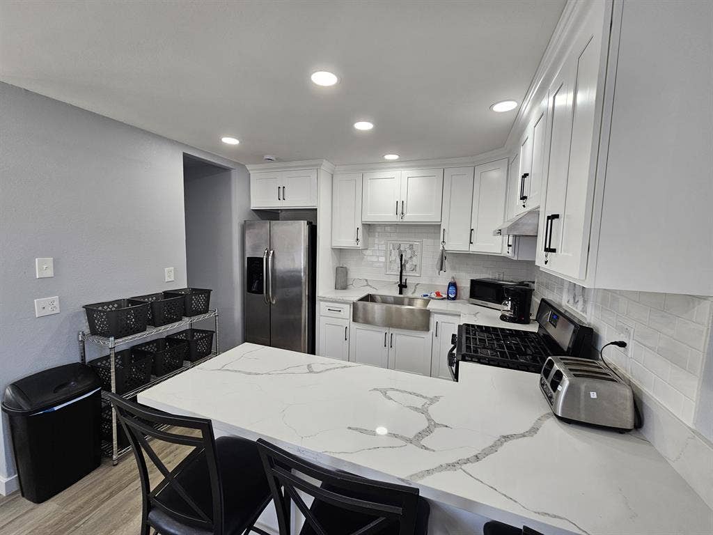 Sober living Shared room furnished