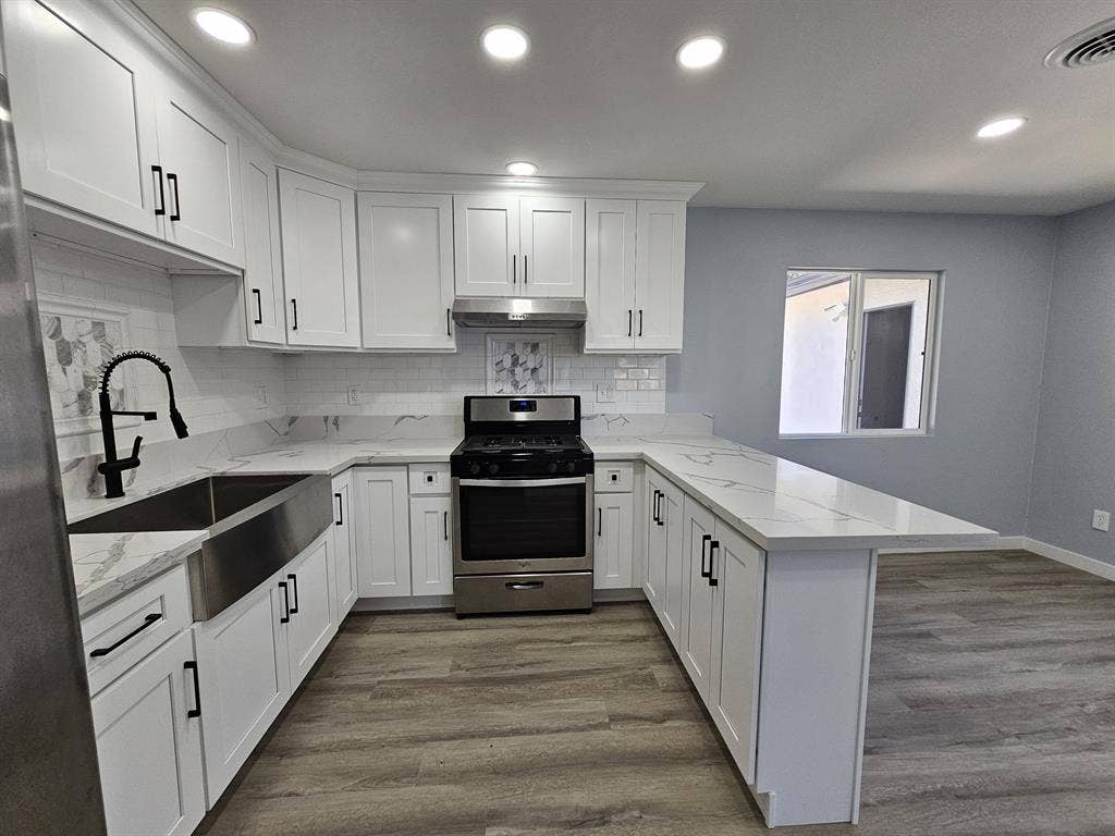 Sober living Shared room furnished