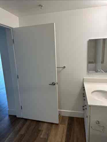 Private Bed & Bath in Luxury b