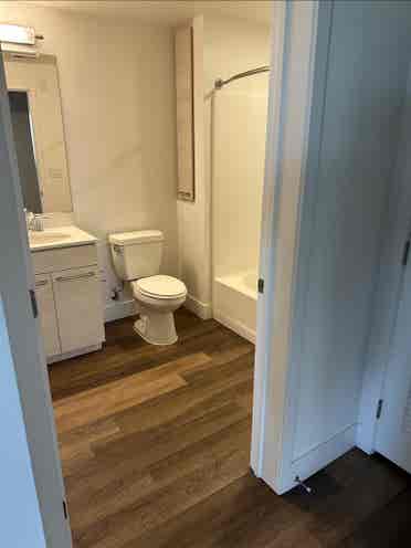Private Bed & Bath in Luxury b