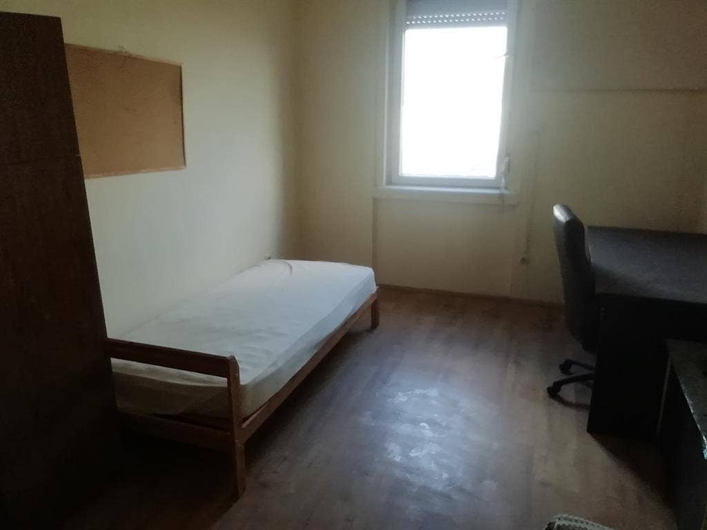 Room for rent for a silent person
