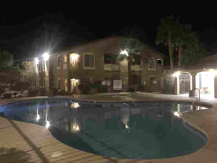 Fast GB 
Internet Pools Jacuzzis Gym