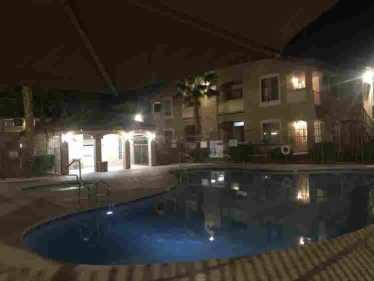 Fast GB 
Internet Pools Jacuzzis Gym