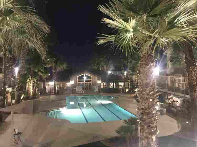 Fast GB 
Internet Pools Jacuzzis Gym