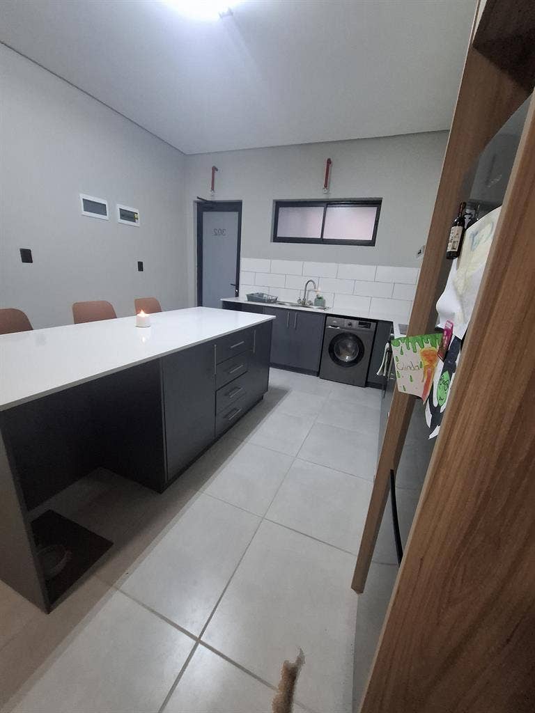 Looking for a female roommate.