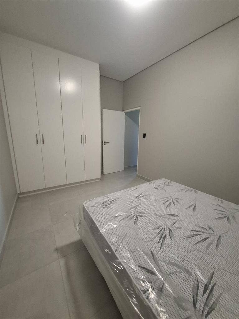 Looking for a female roommate.
