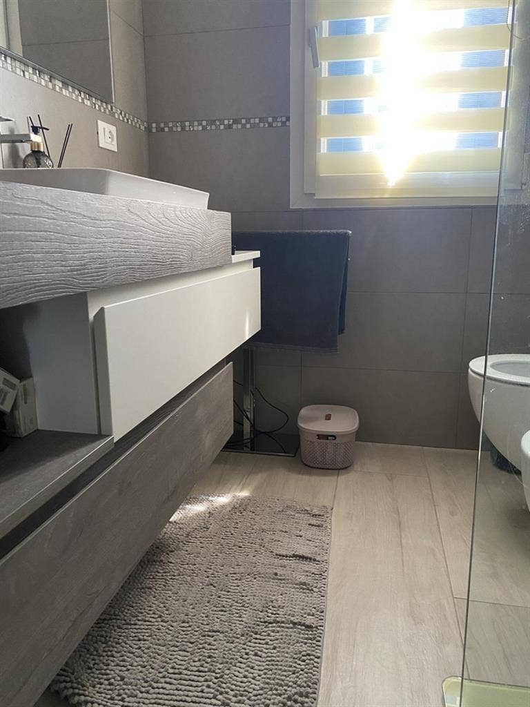 Due Camere da completare con bagno
