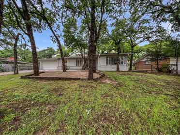 2 bedroom house for rent