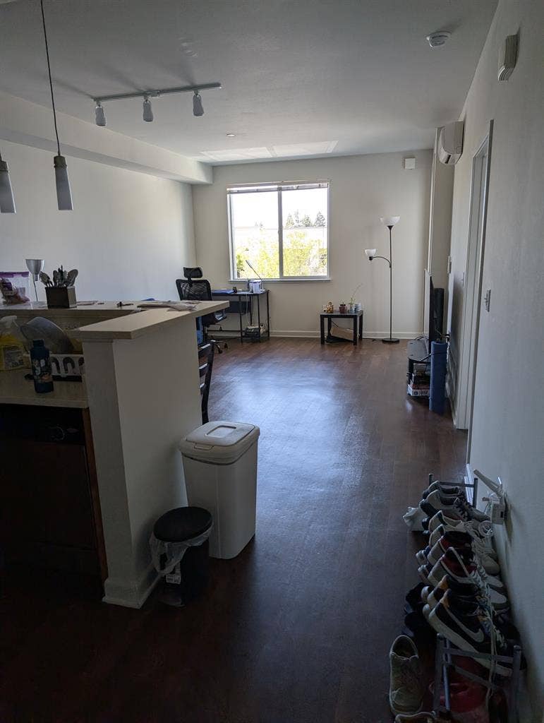 Furnished Sublet: Sep