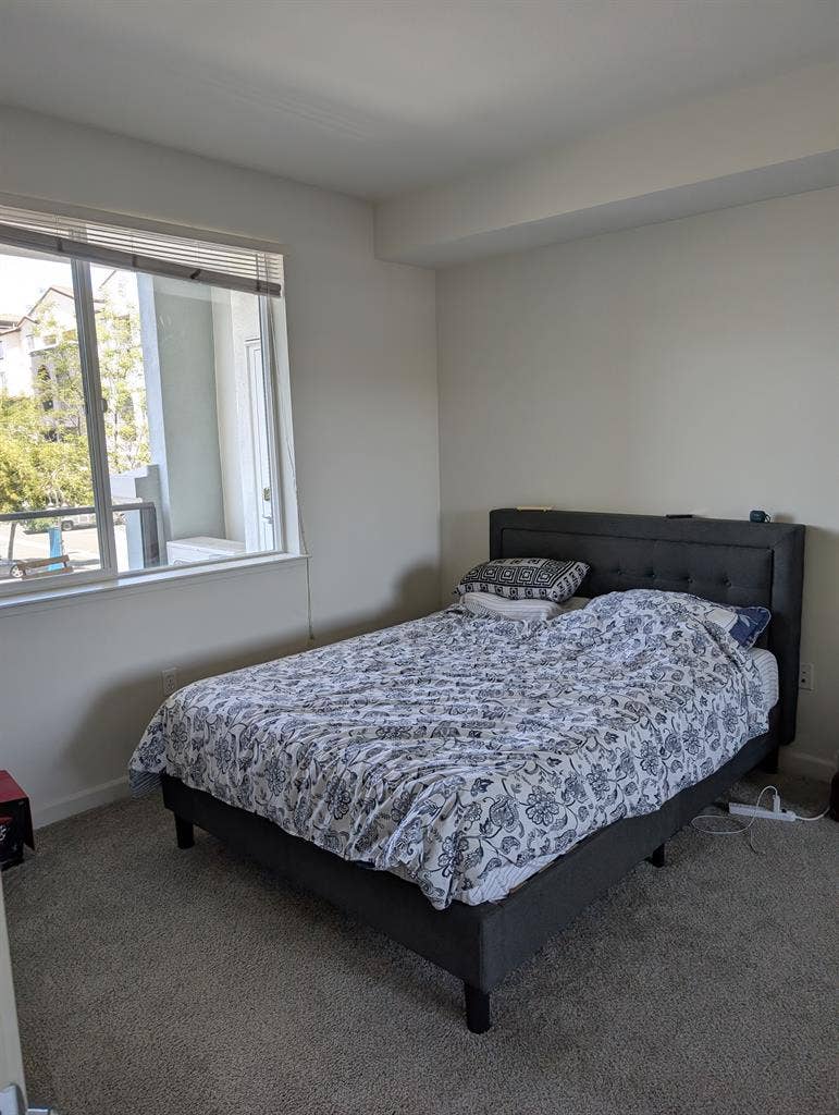 Furnished Sublet: Sep