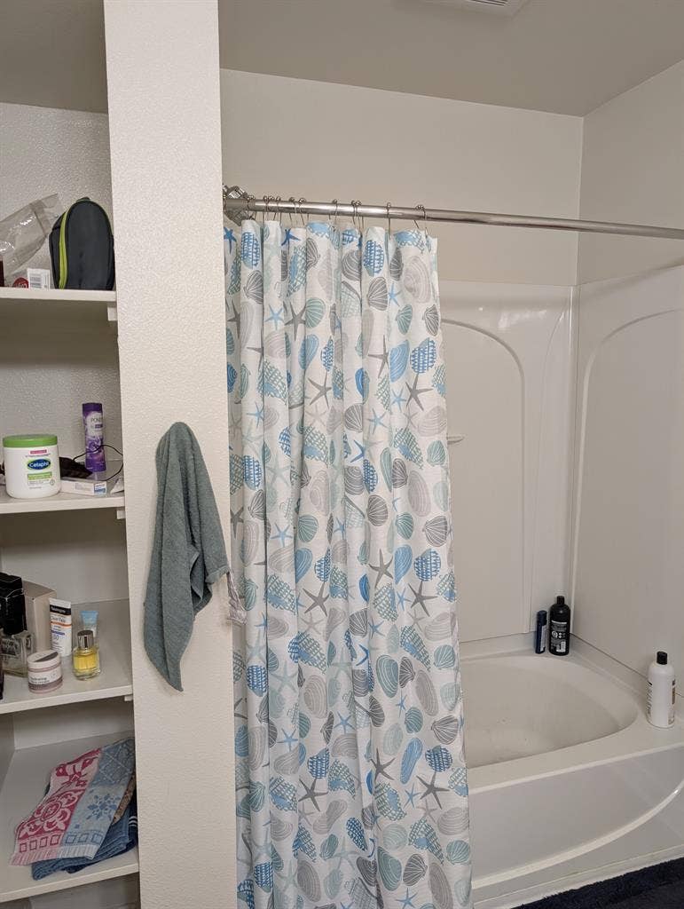 Furnished Sublet: Sep