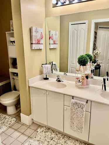 Quiet and comfy room for rent!