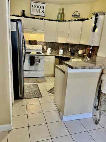 Quiet and comfy room for rent!