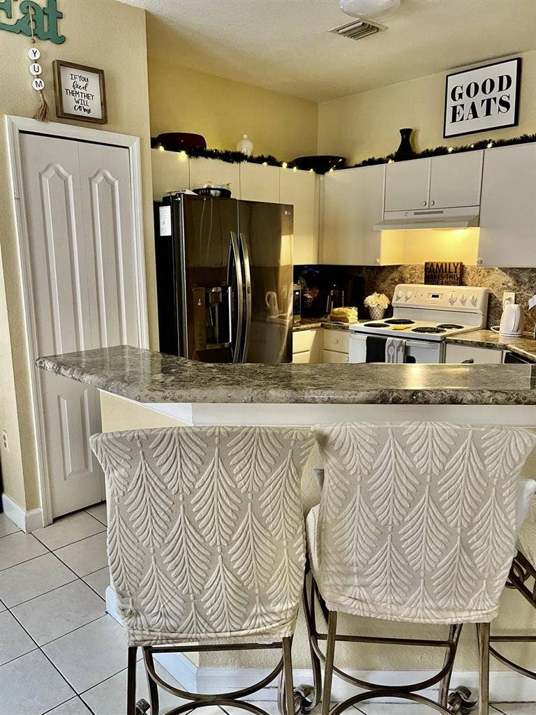 Quiet and comfy room for rent!