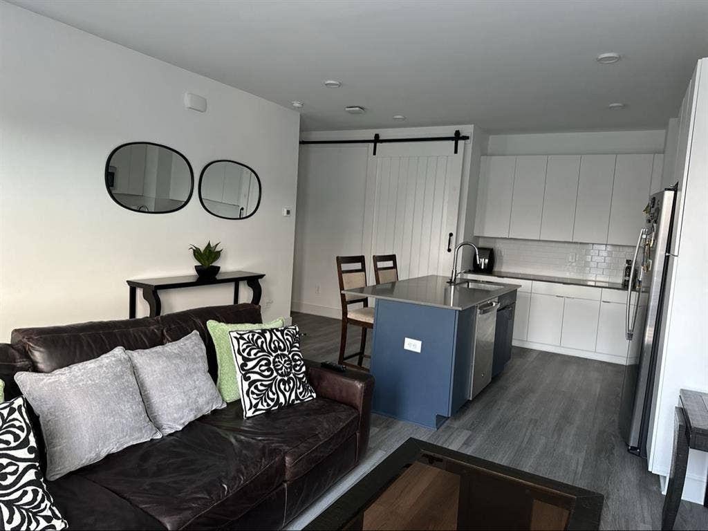 Bedroom w/ Private Bathroom