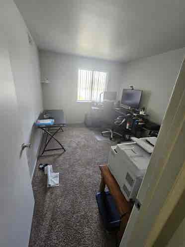 Wanted Roommate to share expenses