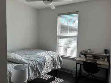 Available room in Fairfax City