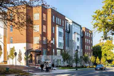 Available room in Fairfax City