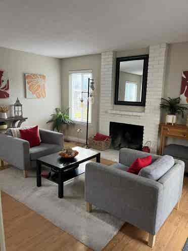 Looking for 1 roomate