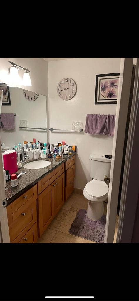 Looking for 1 roomate