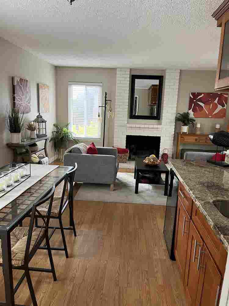 Looking for 1 roomate