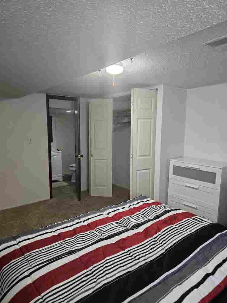 A private room - Utilities included
