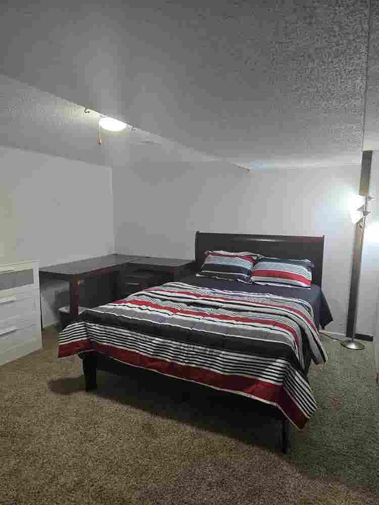 A private room - Utilities included